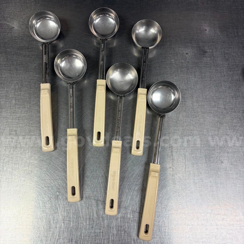 Six 3 oz spoodles