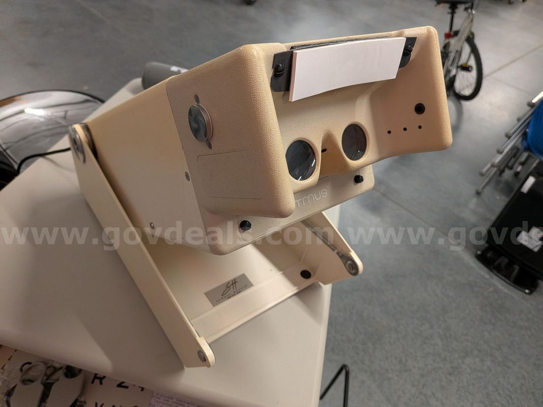 Titmus Vision screening Device