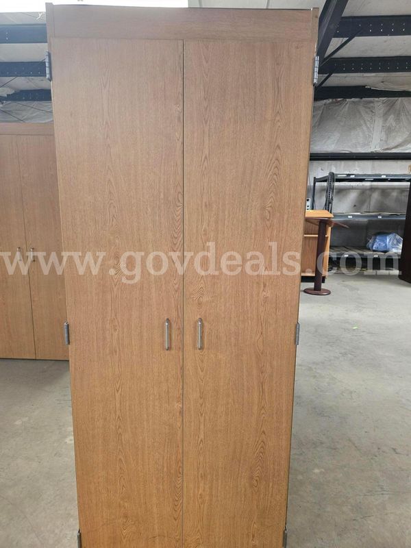 wardrobe 2 door wood laminate AR26037842-011 Lot 0621 1each