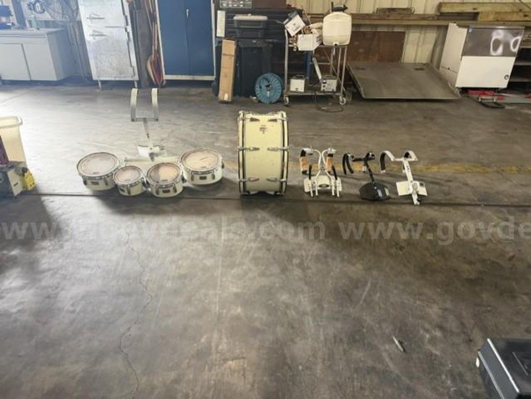 Yamaha Marching Drum Set