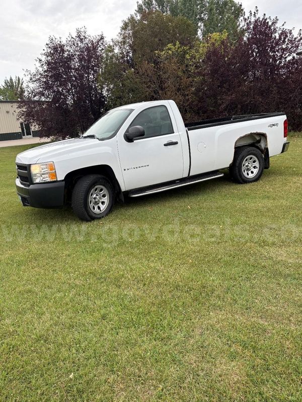 2007 Chevrolet Silverado 1500 8' Box