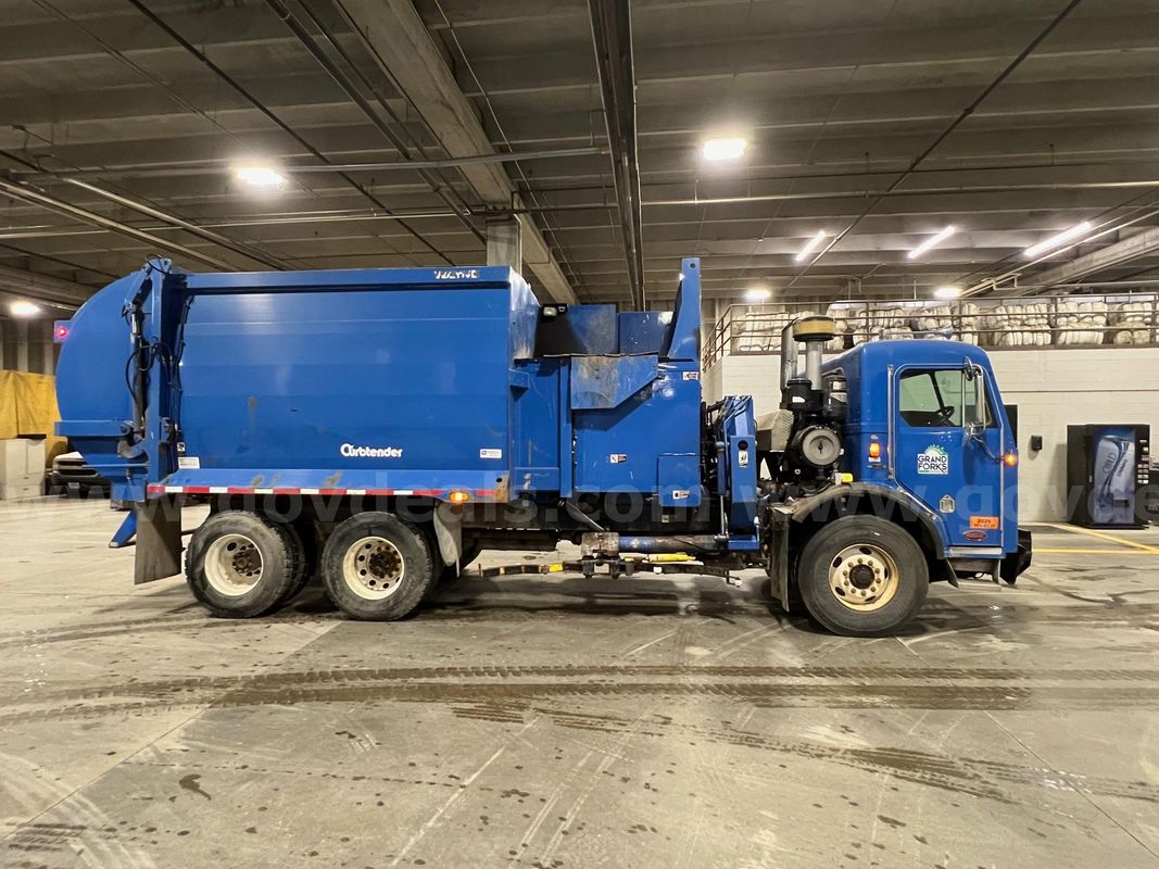 2011 Peterbilt 320 Side Load Refuse Truck