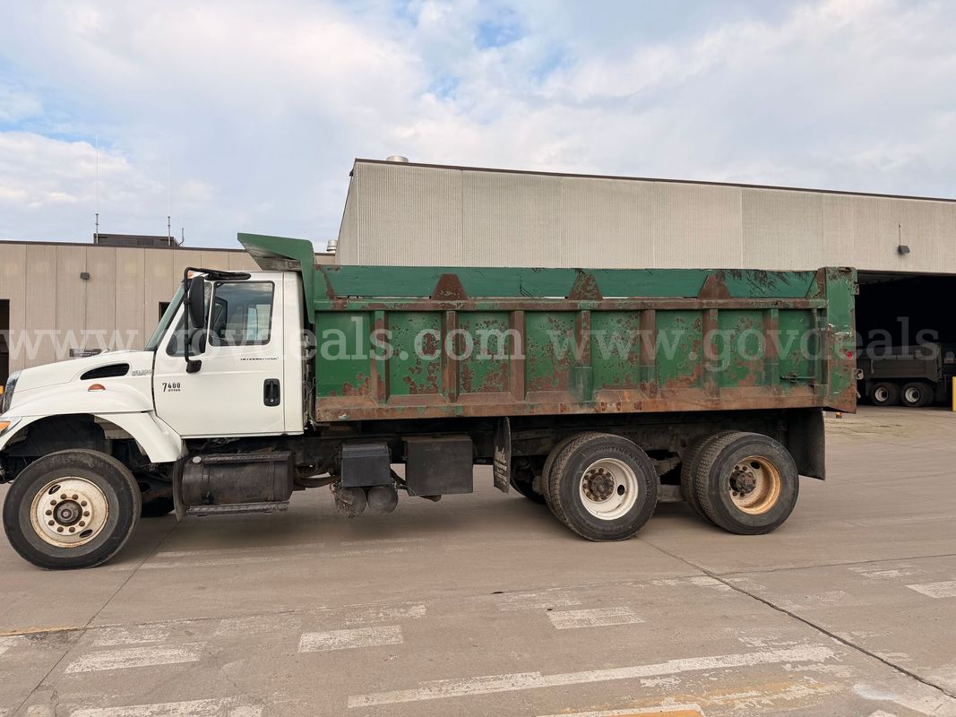 2003 International 7400
