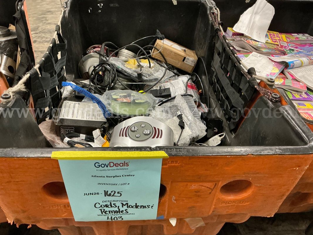 Salvaged: "Modems, Remotes, Cords and Accessories" (JUN26-1625)