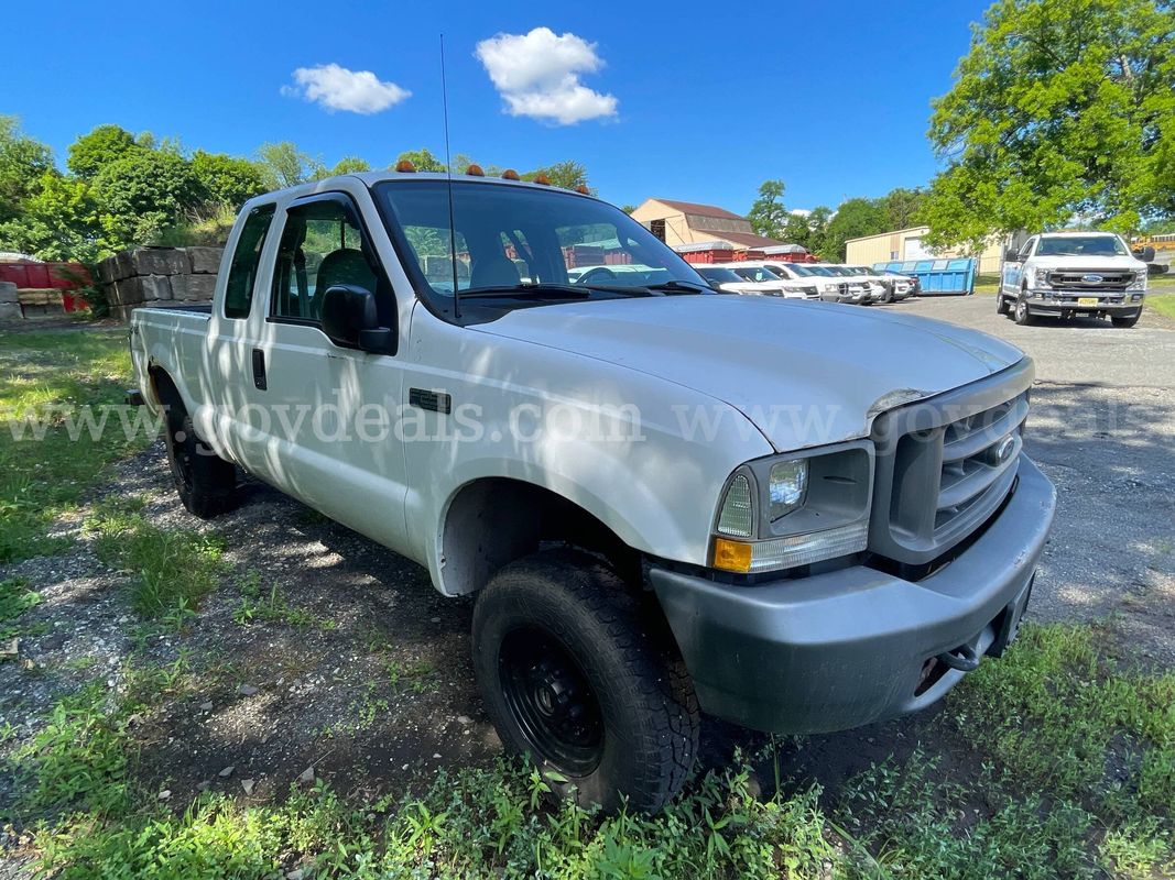 2003 Ford F-250 SD XL SuperCab 4WD