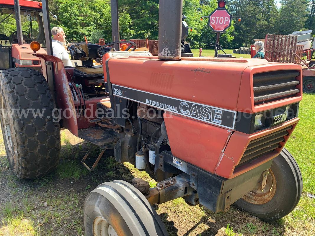1988 Case 385 Tractor