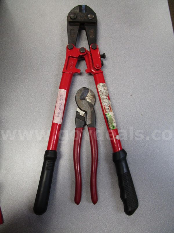 (1) Used Set Of Bolt Cutters; (1) Used Set Of Wire Cutters