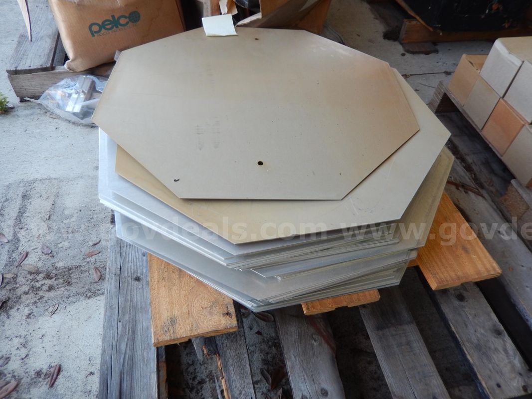 Used (65) Blank Octagon Aluminium Signs 24"