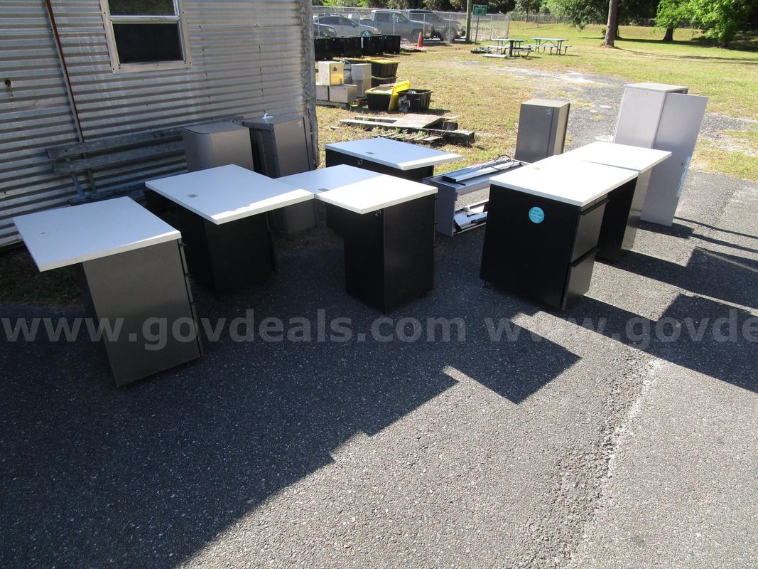 (3) Used L-Shaped Desks In Parts, W/ (8) Used Partitions & (5) Used Hutches