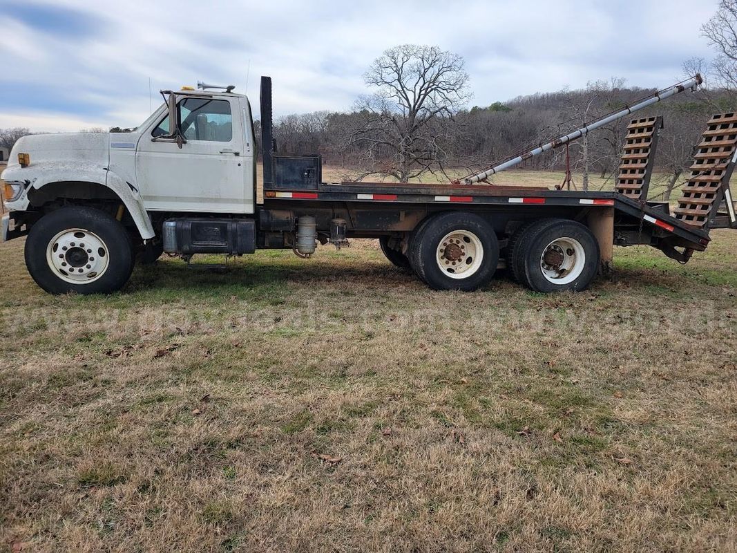 1995 Ford FT900F