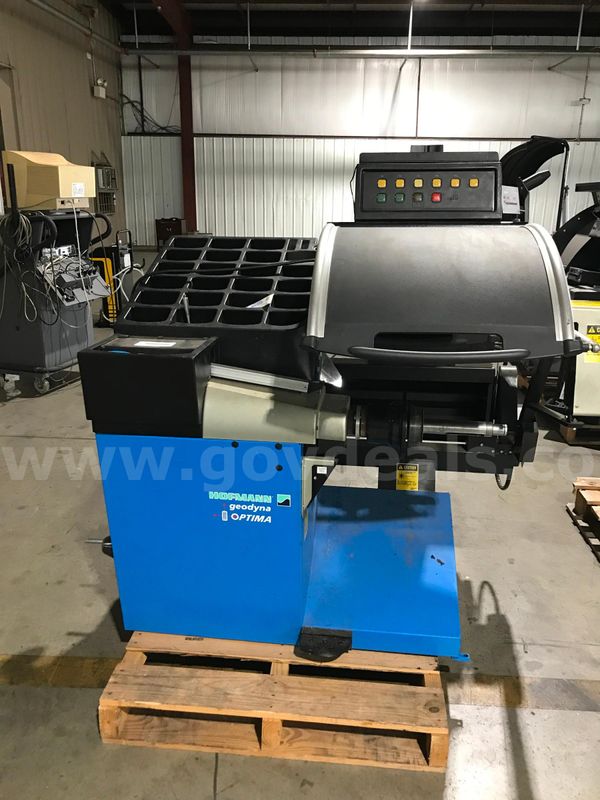 Tire Balancer On One Pallet.