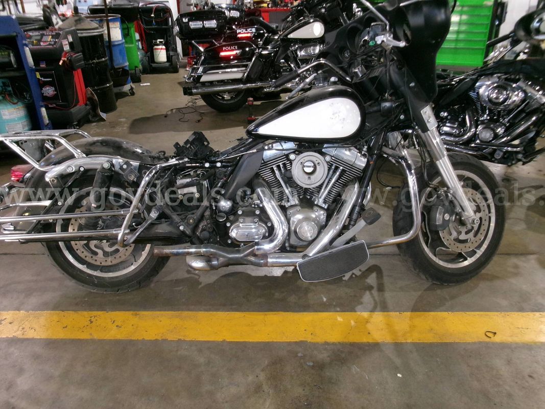 2012 Harley-Davidson FLHTP- PARTS ONLY