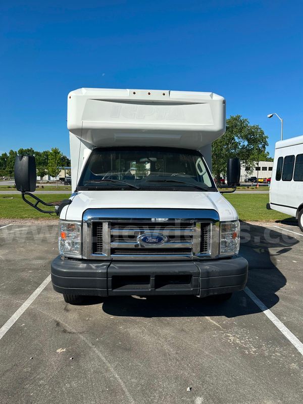 2019 Ford Econoline E450