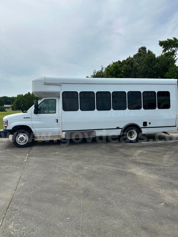 2019 Ford Econoline E450