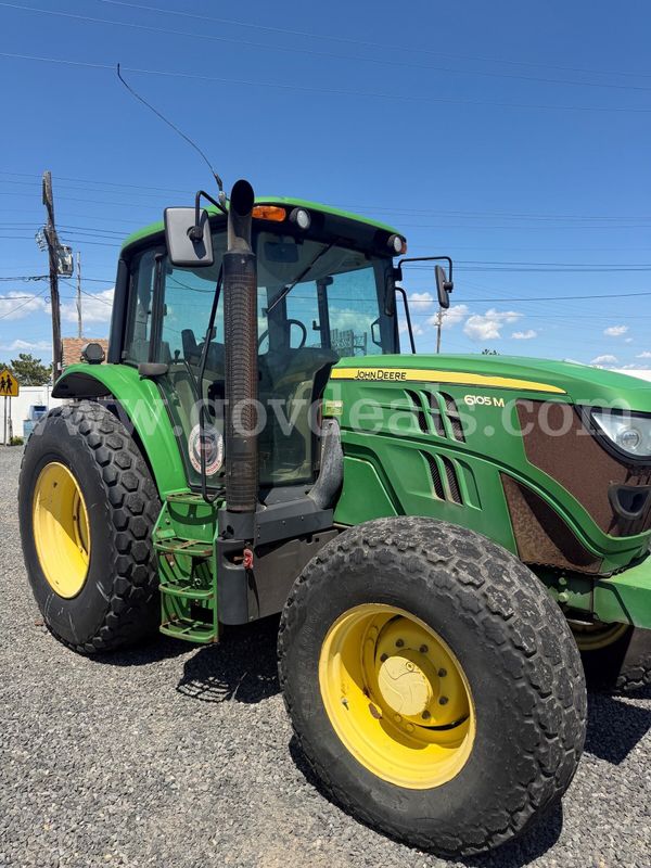 2013 John Deere 6105M Tractor