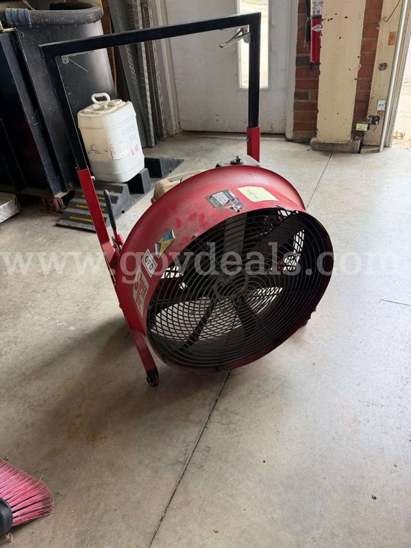Super Vac Gas-Powered Ventilation Fan