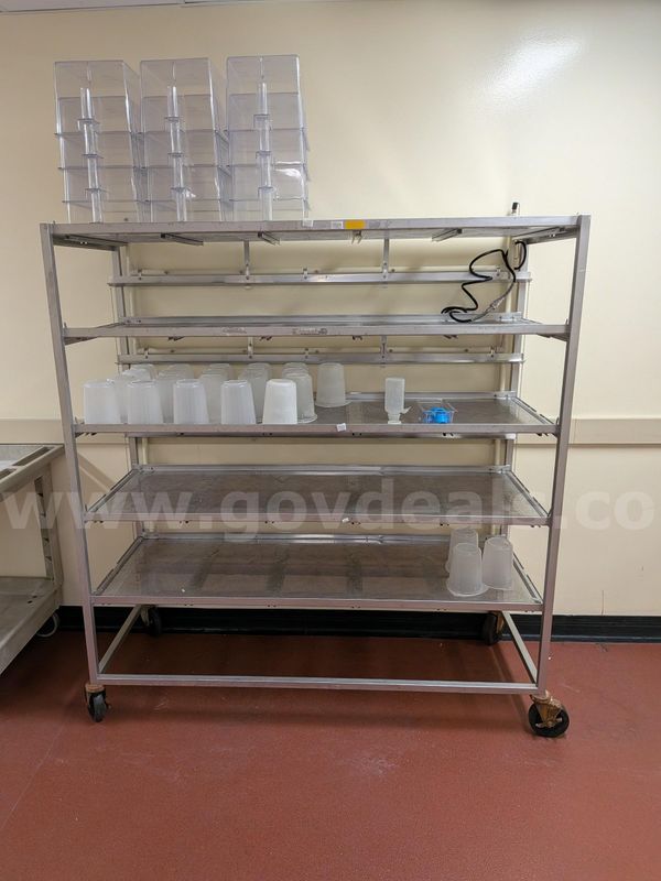 Automatic watering rack for rodent s