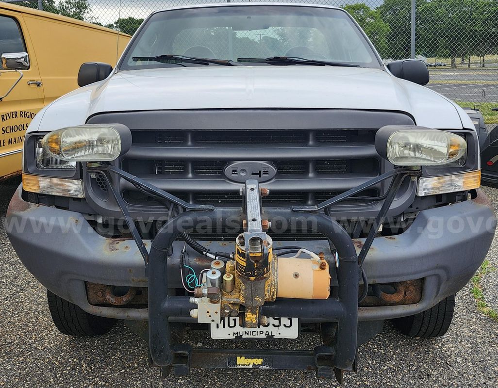 2004 Ford F-250 SD XL 4WD