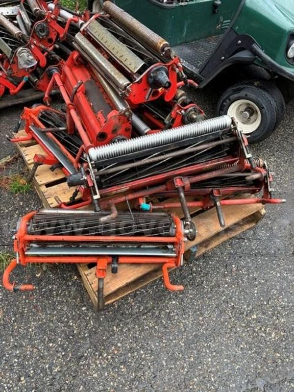 Lot of (9) Jacobsen GreensKing IV reels