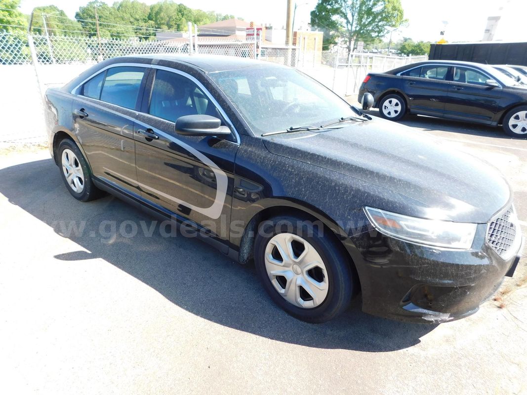 2016 Ford Taurus
