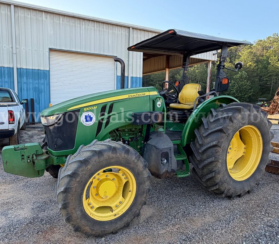 2018 John Deere 5100M Tractor