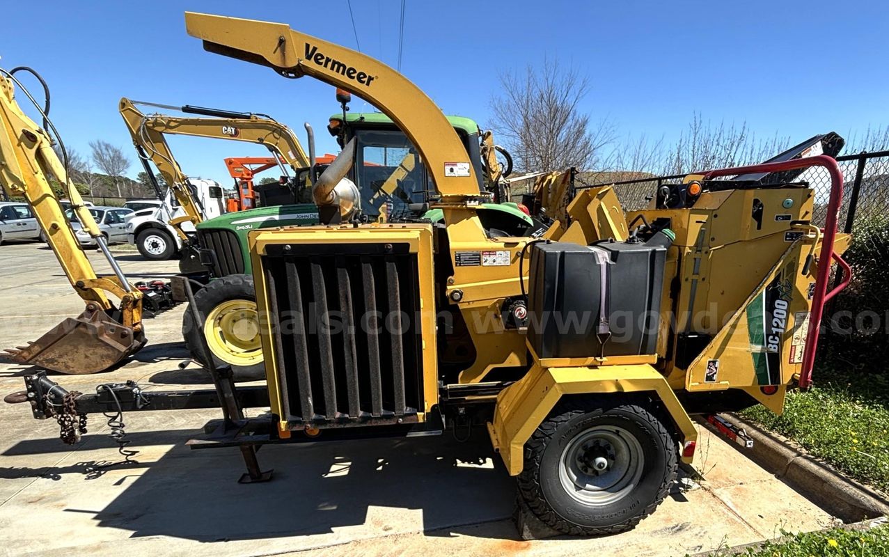 2014 Vermeer BC1200XL Trailer Mounted Chipper