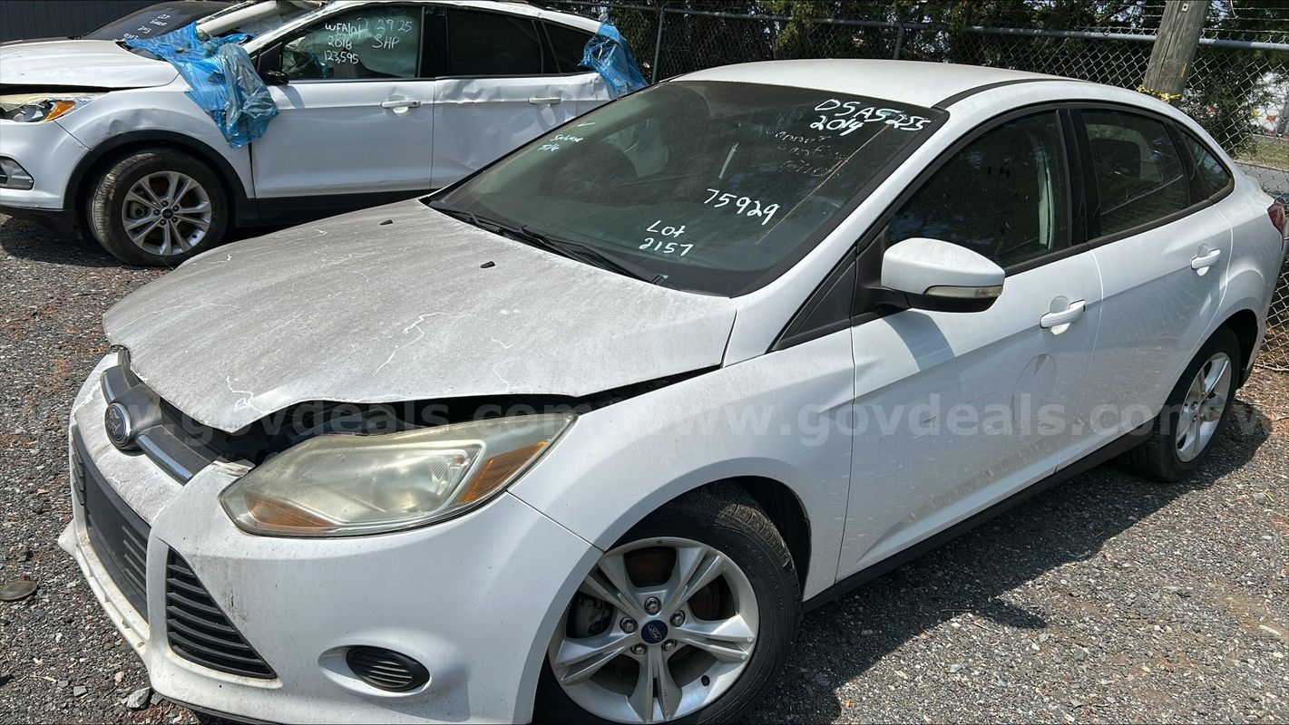 2014 Ford Focus (lot 2157) .. County