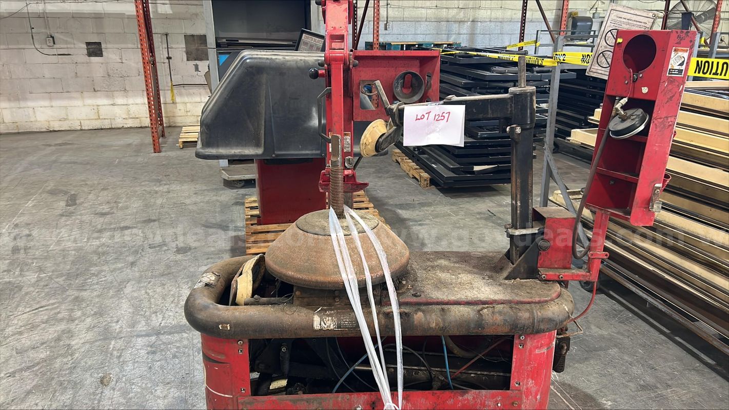 Mechanic shop equipment (lot 1257)