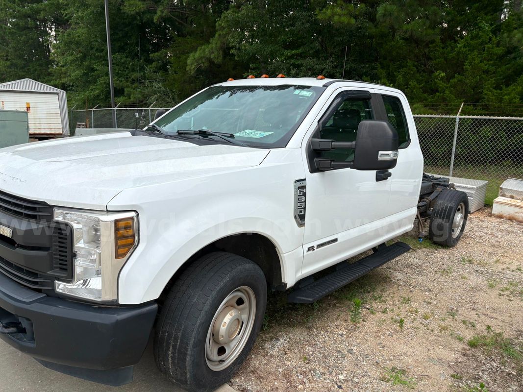 2019 Ford F-350 SD XL SuperCab 2WD