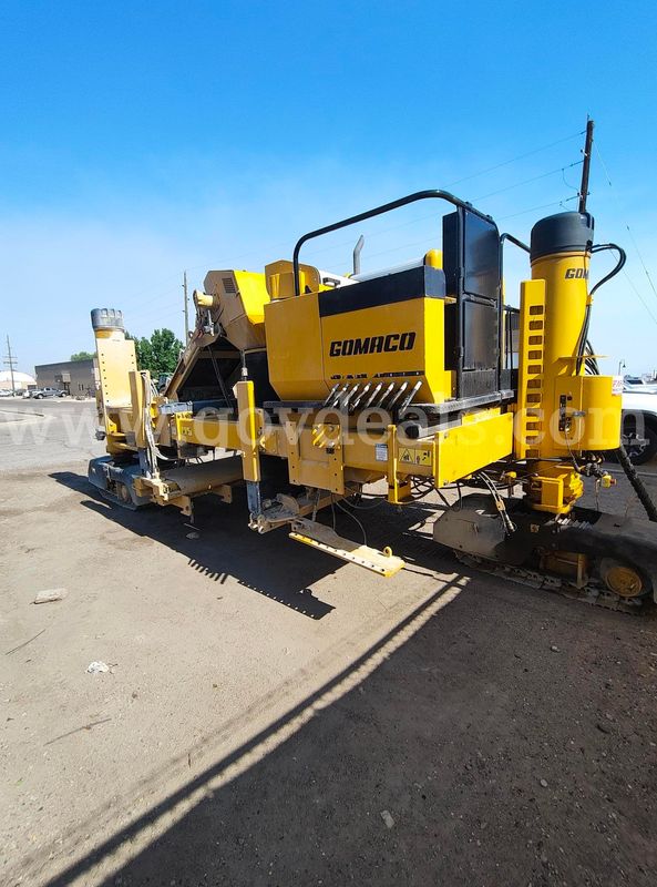 2022 GOMACO Commander III Concrete laydown machine