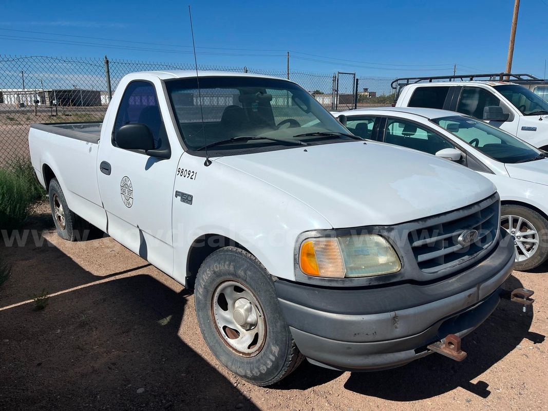 2002 Ford F-150 XL Long Bed 2WD