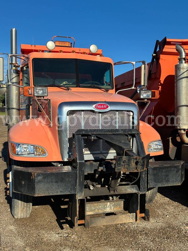 2007 Peterbilt 335