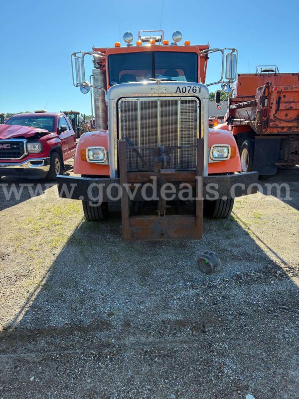 2005 Peterbilt 357