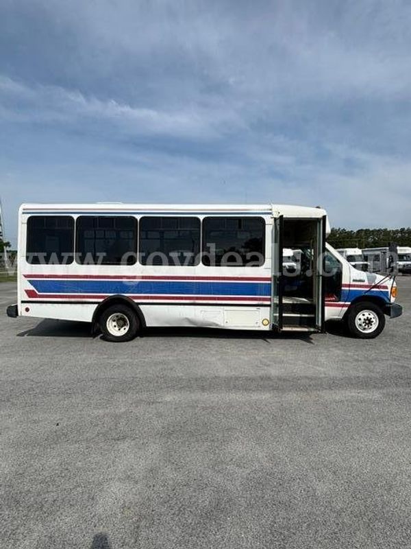 2006 Ford Econoline