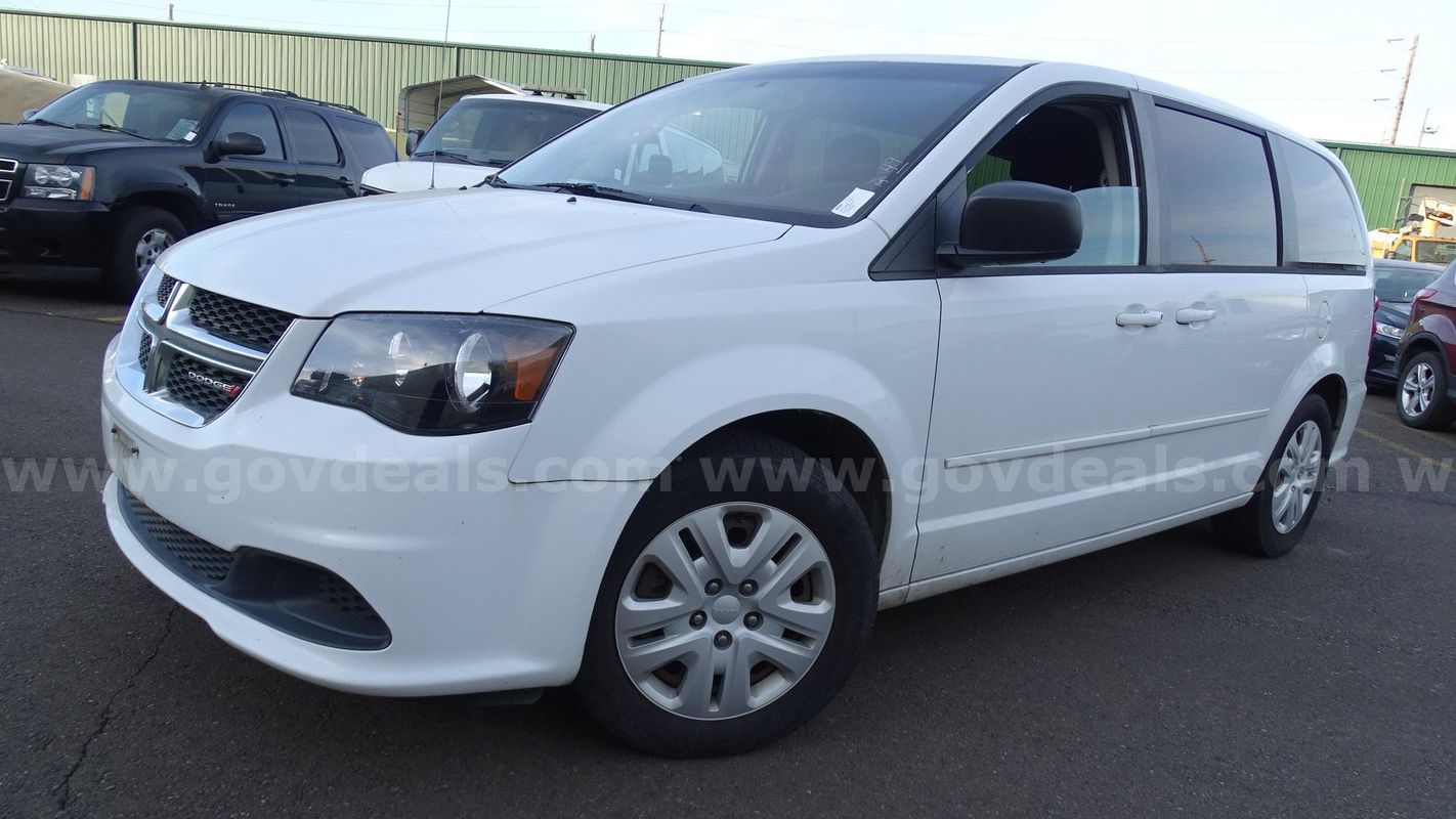 2014 Dodge Grand Caravan 7-Passenger Sports Van