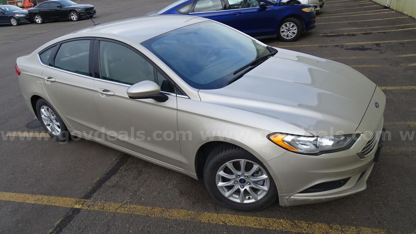 2017 Ford Fusion 4-Door Sedan