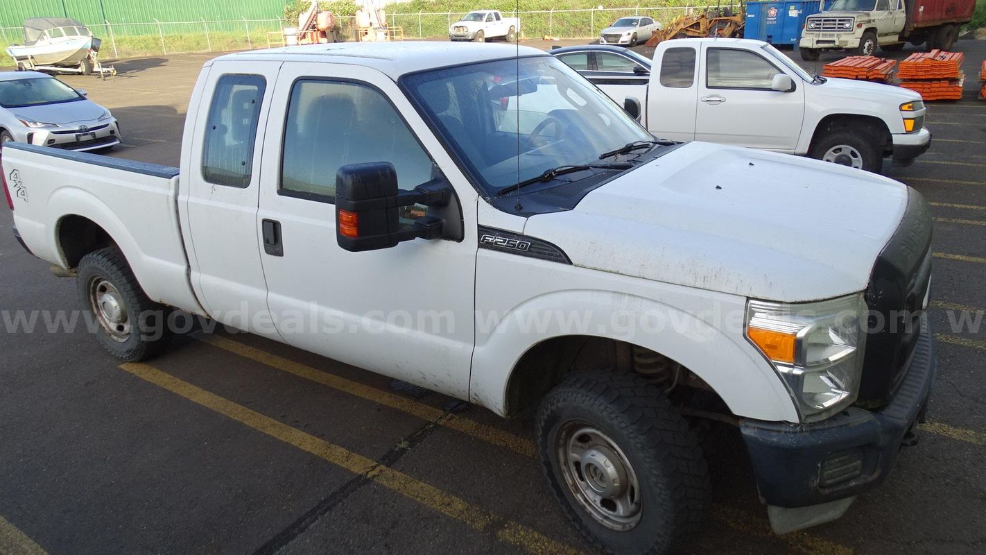 2011 Ford F-250 SD XL SuperCab 4WD