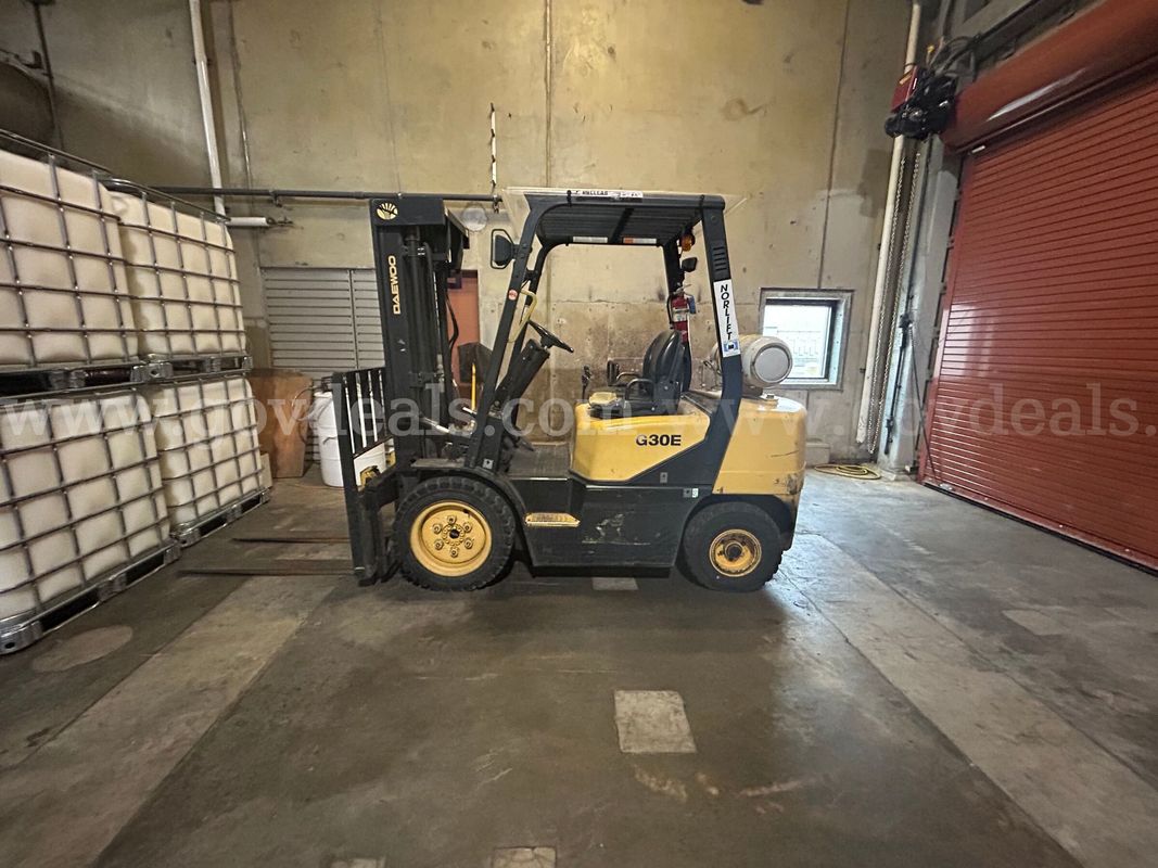 2001 Daewoo G30E-3 Forklift 2X4