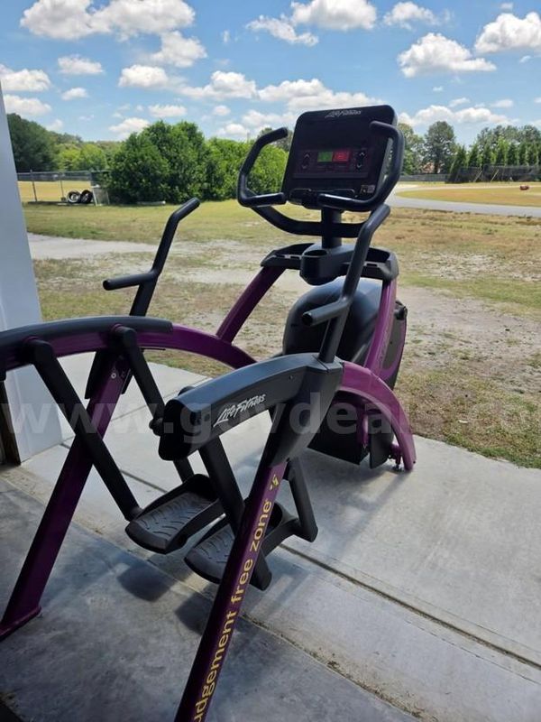 Life Fitness Arc Trainer
