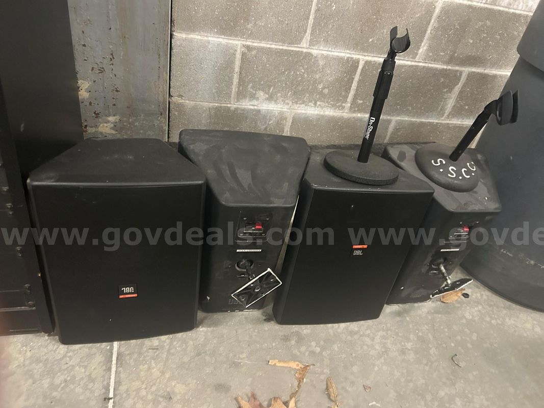 Nor-Com PMD510U Stereo Equipment with 4 speakers