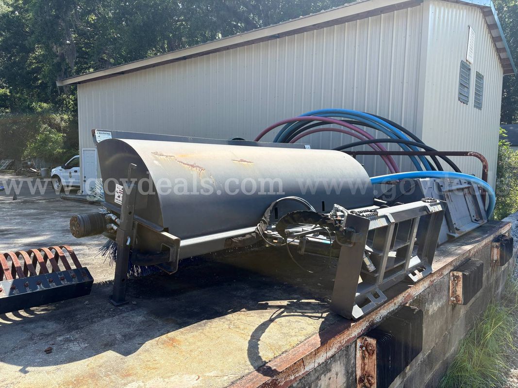 Articulated Hydraulic Road Sweeper Attachment
