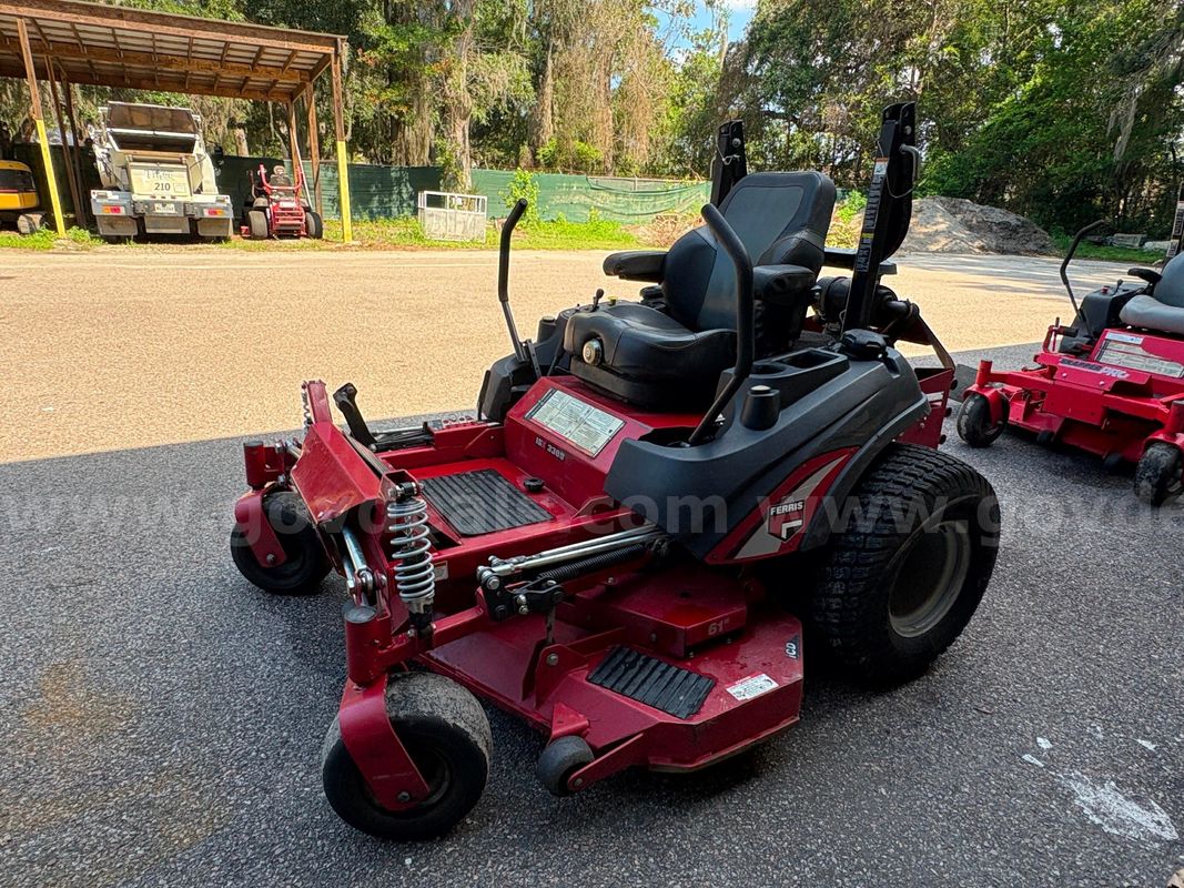 Ferris 5901855 ISX 3300 61 In. Zero Turn Mower