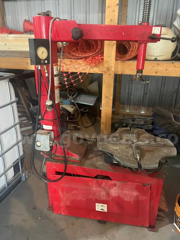 Tire Mounting Machine