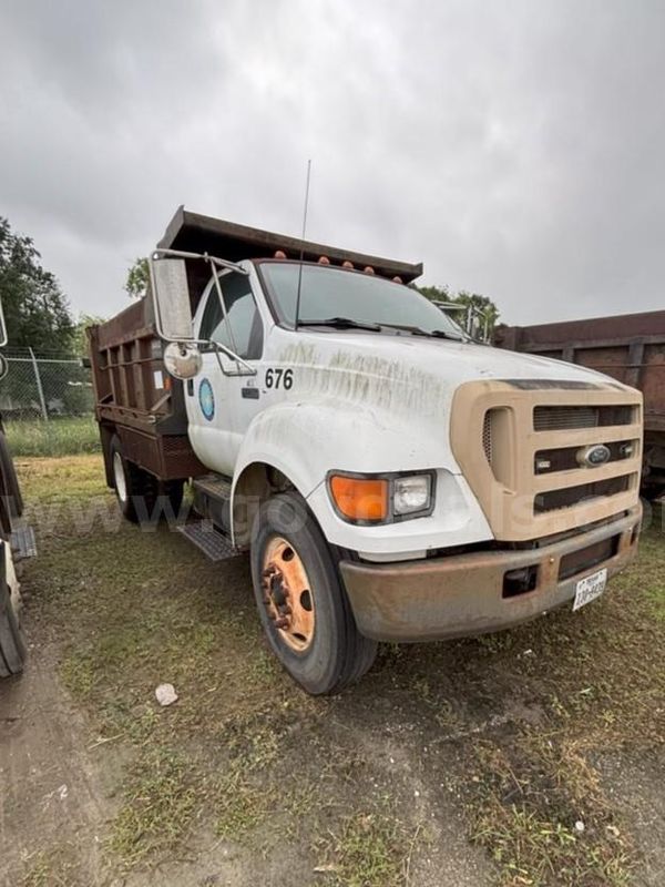 2005 Ford F-750