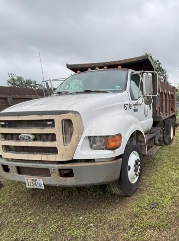 2005 Ford F-750