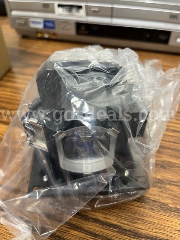 Hitachi Projector replacement bulb #4