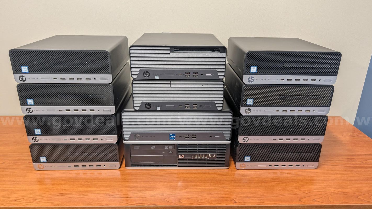 Lot of 12 HP Desktops