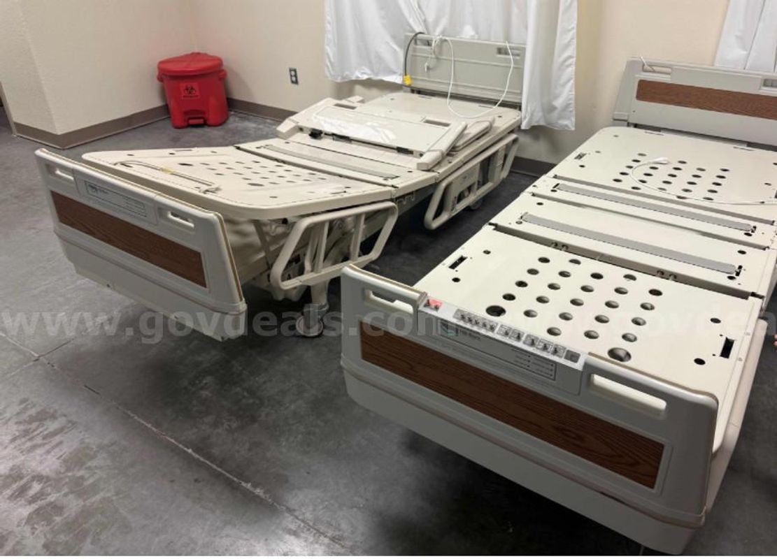 Lot of 4 hospital beds and 1 Nursing bed