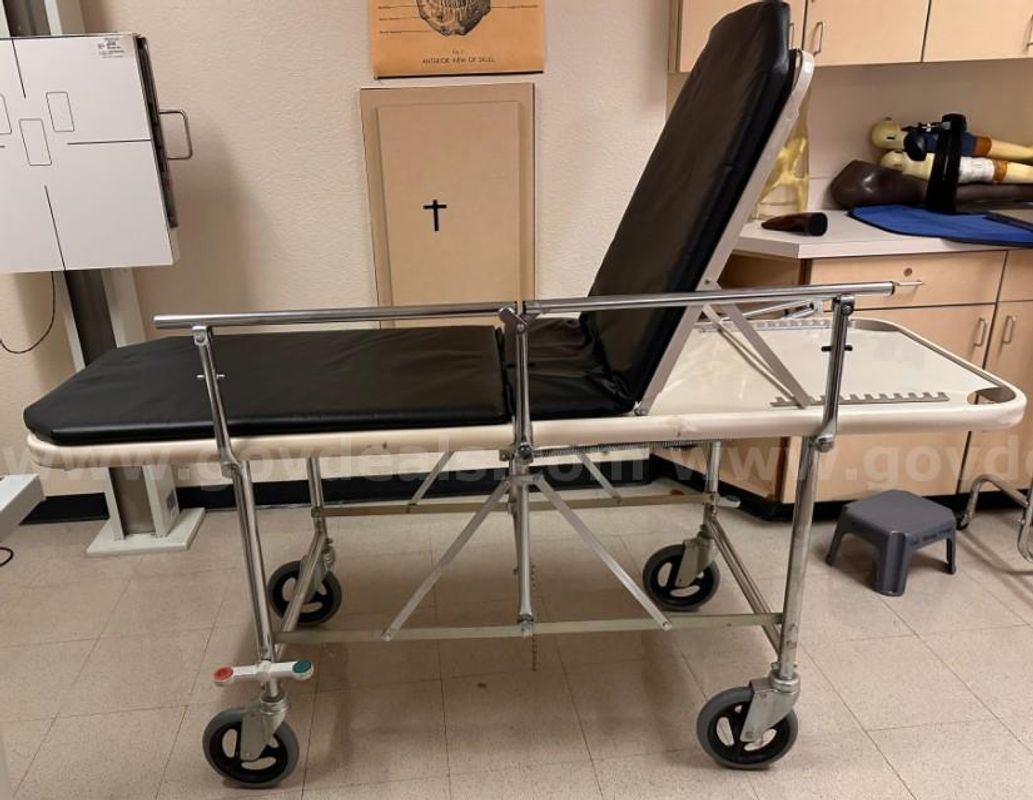 Manual Mobile Medical Transport Stretcher Gurney with Pad