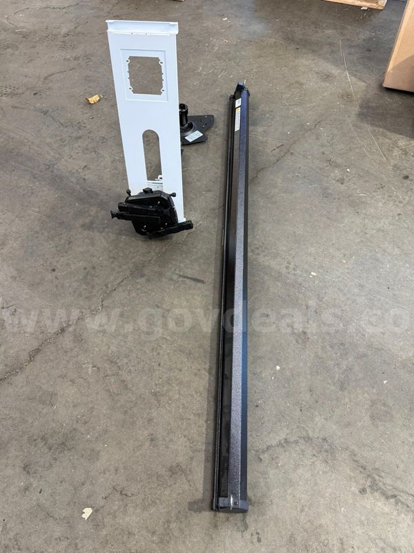 Projector Screen 85"